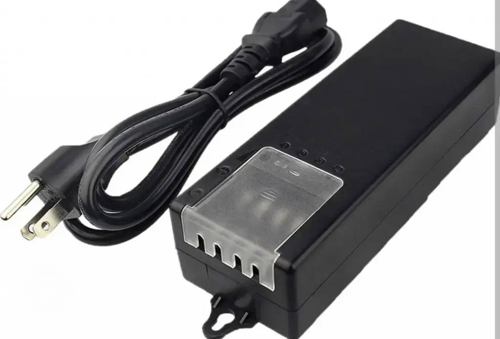 CCTV-AC PS-DC5A4D-4KK AC to DC 12V 5A Power adapter for CCTV camera UL Listed (4ch Power)
